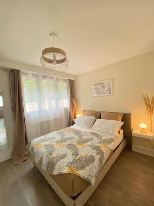 Derniere Reservations Avant Indisponibilite En Septembre Pour 12 Mois, Illimites Jacuzzi Spa Bain A Remous Interieur, Sauna Interieur, Parking Reserve, Vue Et Acces Parc, Prestations Uniques, 1Er Etage 코르베일에쏘네 외부 사진