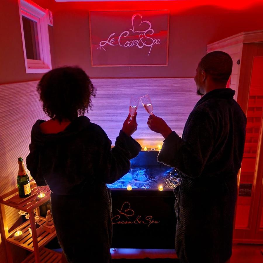 Derniere Reservations Avant Indisponibilite En Septembre Pour 12 Mois, Illimites Jacuzzi Spa Bain A Remous Interieur, Sauna Interieur, Parking Reserve, Vue Et Acces Parc, Prestations Uniques, 1Er Etage 코르베일에쏘네 외부 사진