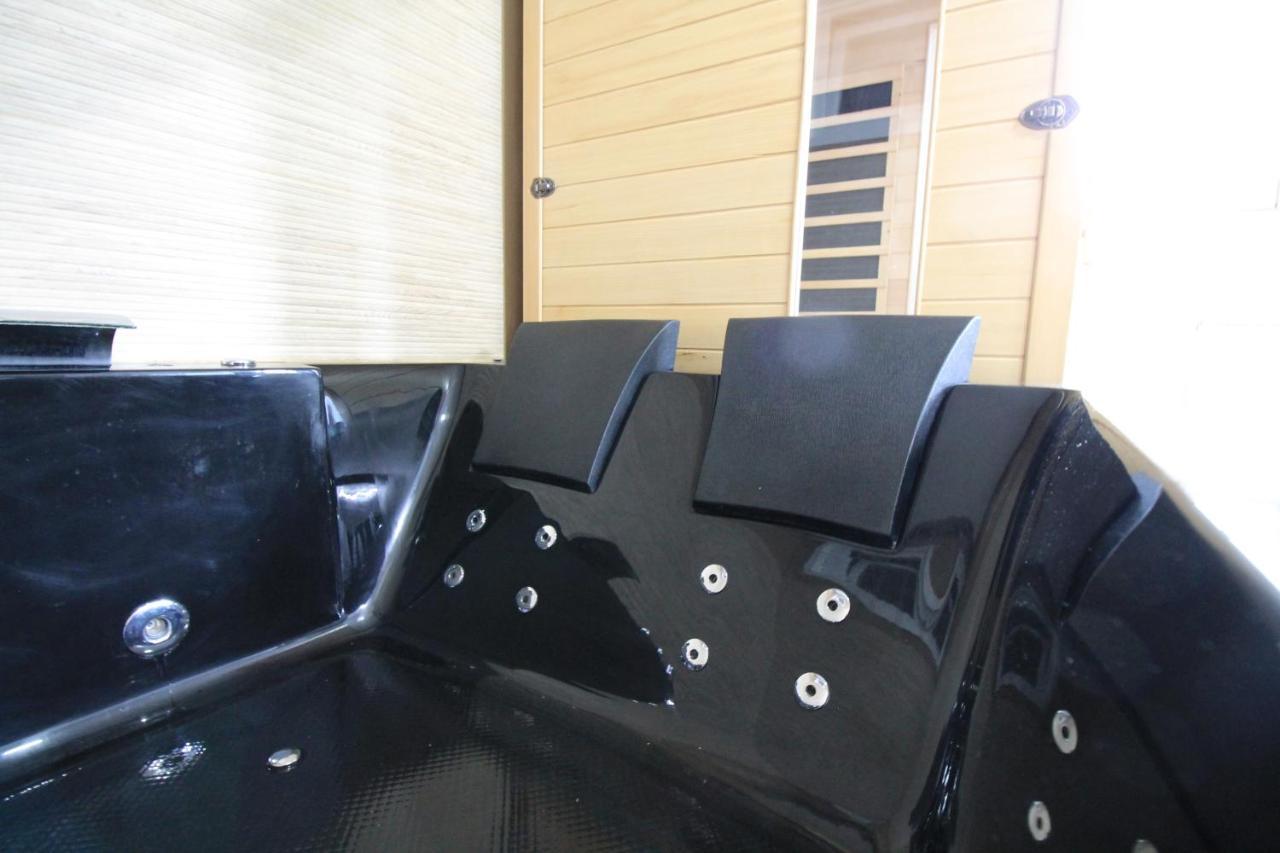 Derniere Reservations Avant Indisponibilite En Septembre Pour 12 Mois, Illimites Jacuzzi Spa Bain A Remous Interieur, Sauna Interieur, Parking Reserve, Vue Et Acces Parc, Prestations Uniques, 1Er Etage 코르베일에쏘네 외부 사진